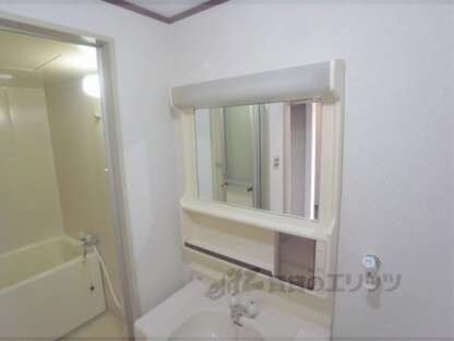 西陣ロイヤルハイツの物件内観写真