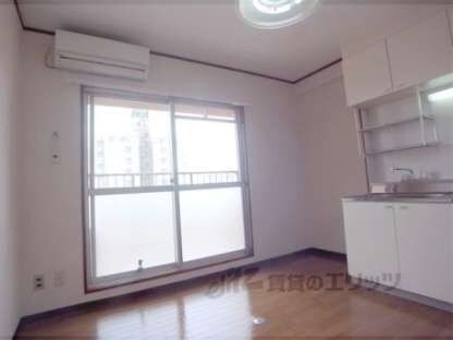 西陣ロイヤルハイツの物件内観写真