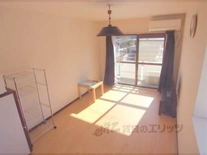 ロイヤルヒルズ鷹ヶ峯の物件内観写真