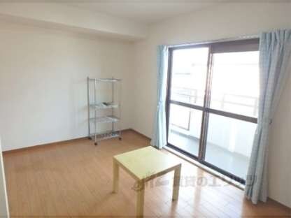 ロイヤルヒルズ鷹ヶ峯の物件内観写真