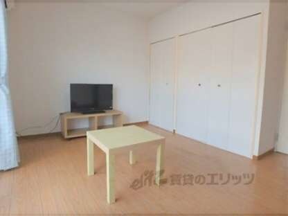 ロイヤルヒルズ鷹ヶ峯の物件内観写真