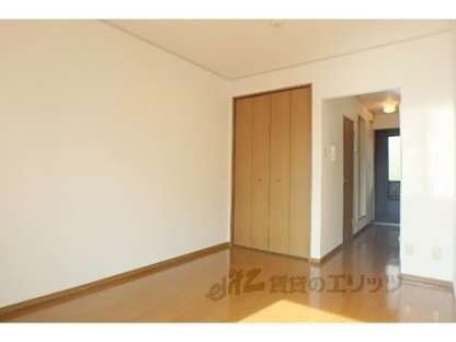 ガーデンハイツ西向日の物件内観写真