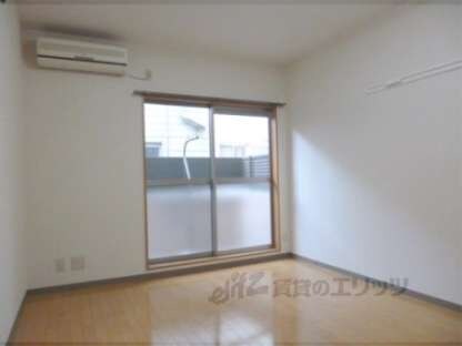 トゥルー西ノ京の物件内観写真