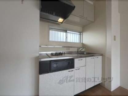 京都クレセントマンションの物件内観写真