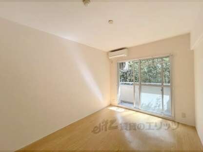 ピラーズ御所西の物件内観写真