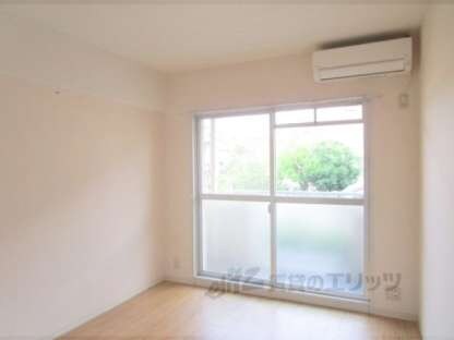 ピラーズ御所西の物件内観写真