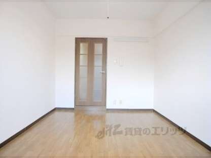 ピラーズ御所西の物件内観写真