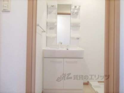 ヴィラブルーレイクⅠの物件内観写真