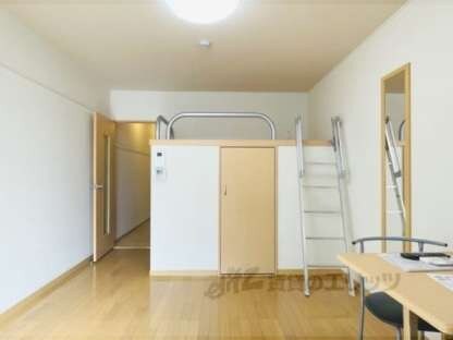 レオパレスラグラシューズの物件内観写真