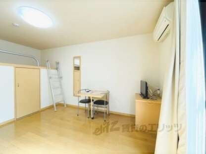 レオパレスラグラシューズの物件内観写真