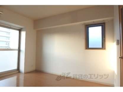 アゼリア五条御前の物件内観写真