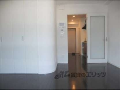 プレコート上鳥羽の物件内観写真