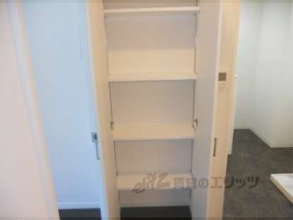 プレコート上鳥羽の物件内観写真