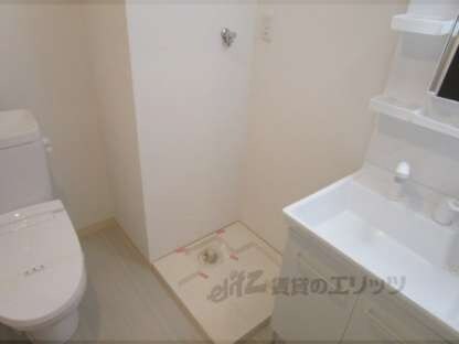 モダンアパートメント枚方岡山手の物件内観写真