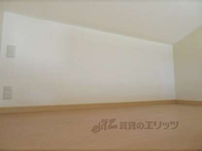 クィーンズコートの物件内観写真