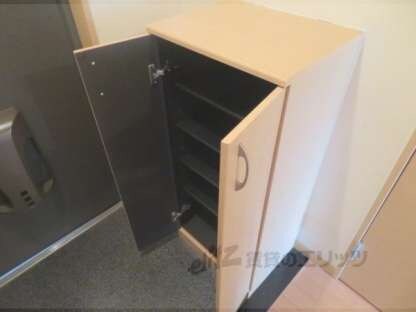 クィーンズコートの物件内観写真