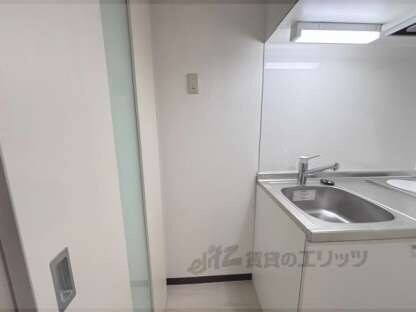 ローブコート六地蔵駅前の物件内観写真