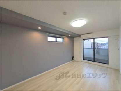 ウエスト　コミタリアⅢの物件内観写真