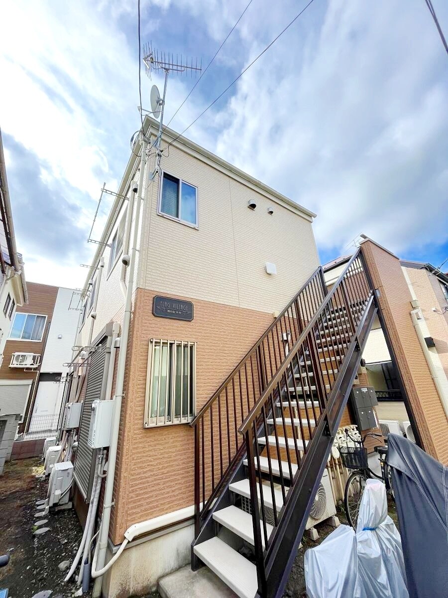 フラッグヴィレッジの物件外観写真