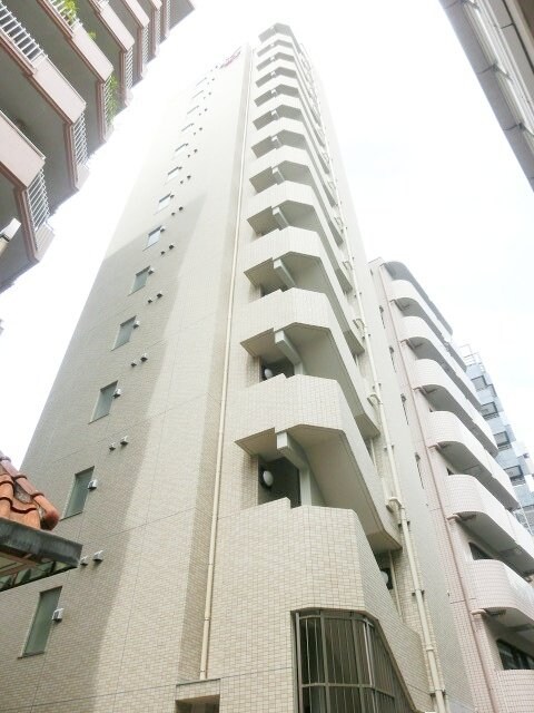 スカイコートパレス駒沢大学の物件外観写真