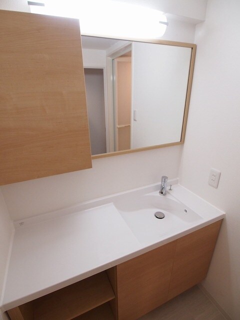 コスモリード武蔵中原の物件内観写真