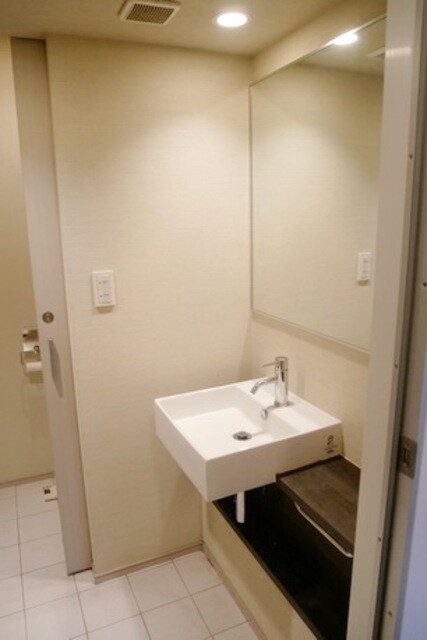 ｆｉｎｏ　ＪＩＹＵＧＡＯＫＡの物件内観写真