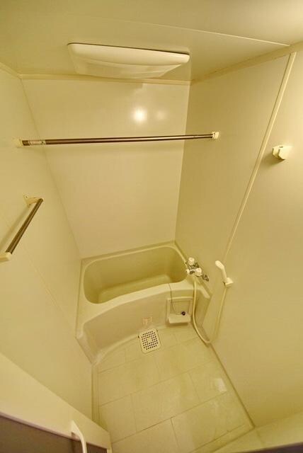 アンプルール フェール ブゥルジョンの物件内観写真