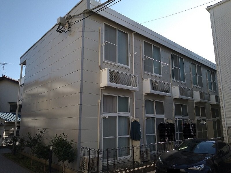 レオパレスレアルの物件外観写真