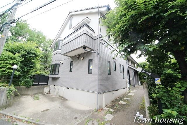 プラザマノワールＤ棟の物件外観写真