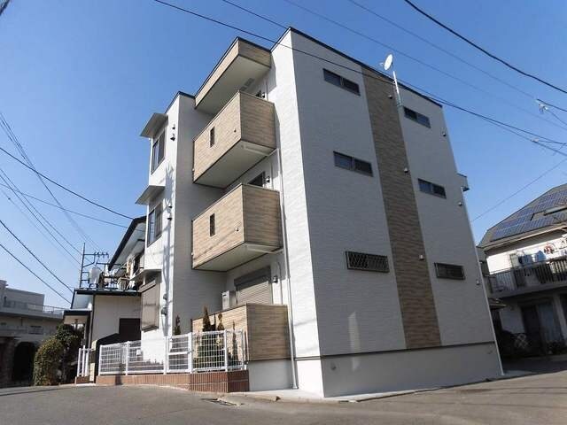 ホワイト　ドルフィンの物件外観写真