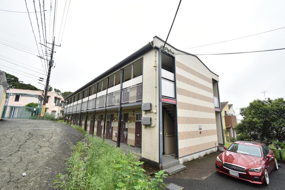 レオパレスコスモわたなべの物件外観写真