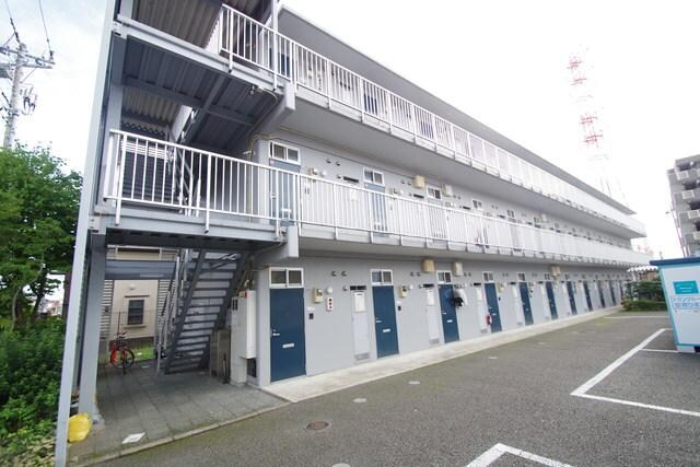 レオパレスコーポテラダの物件外観写真