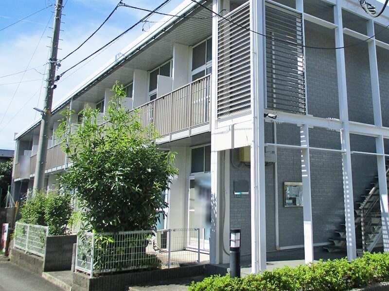 レオパレス鶴園の物件外観写真