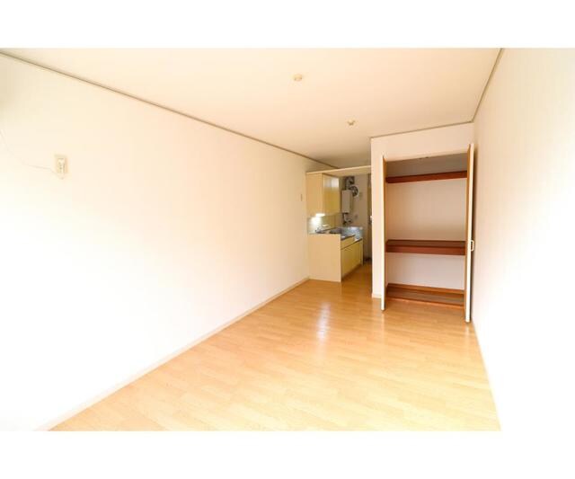 エステートピア吉川の物件内観写真