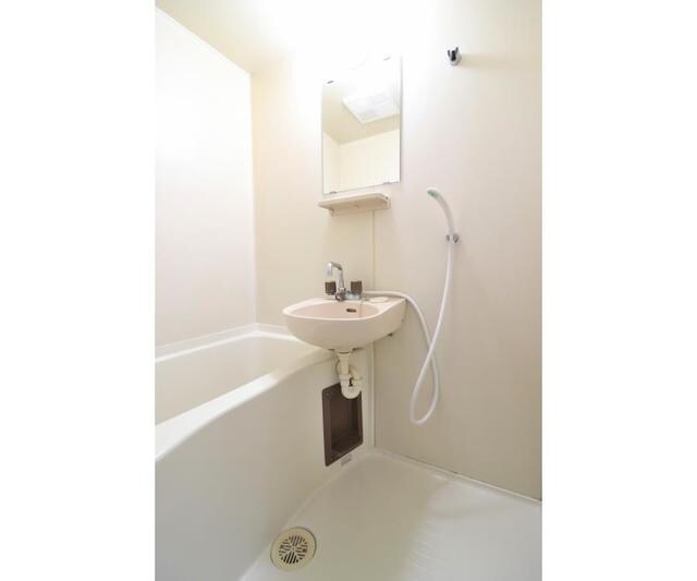 エステートピア吉川の物件内観写真