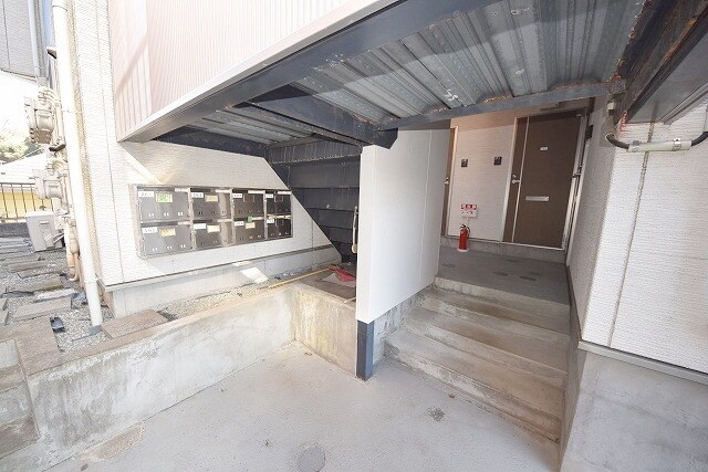 アザレ岡上　の物件内観写真