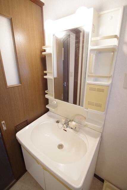 金井ビューヒルズＢ棟の物件内観写真