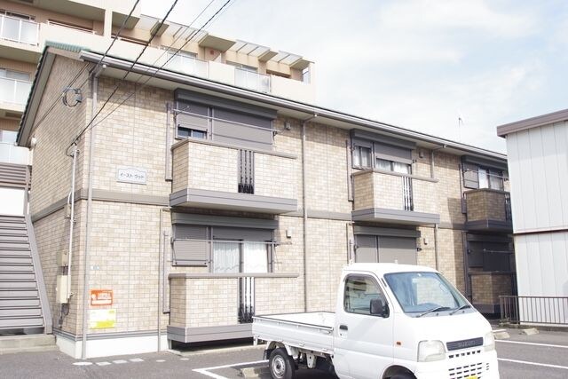 イーストウッドの物件外観写真