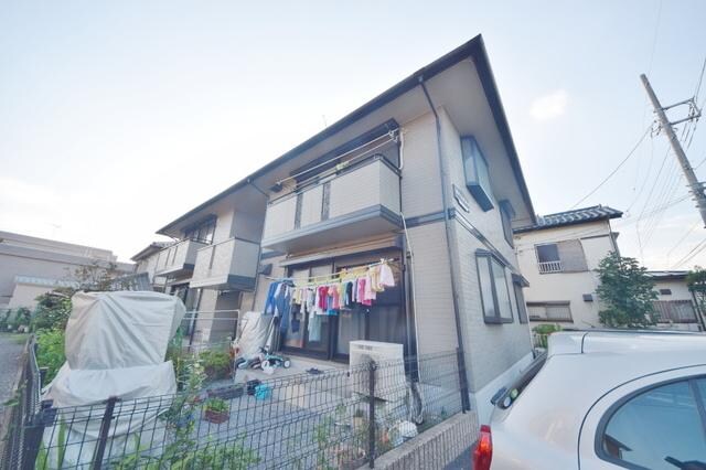 クイーンズコートの物件外観写真