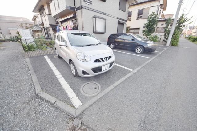 クイーンズコートの物件内観写真