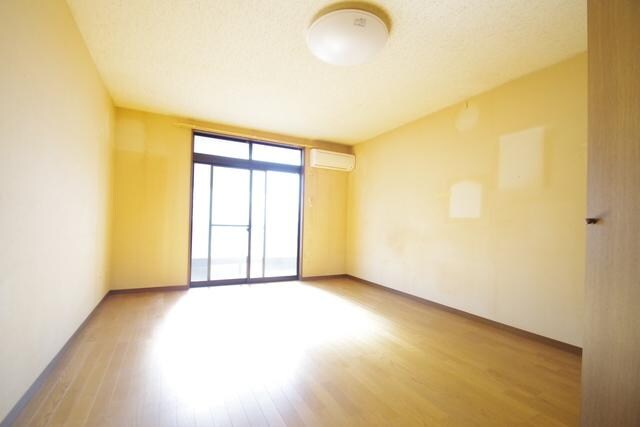 アムールグランシャリオ　の物件内観写真