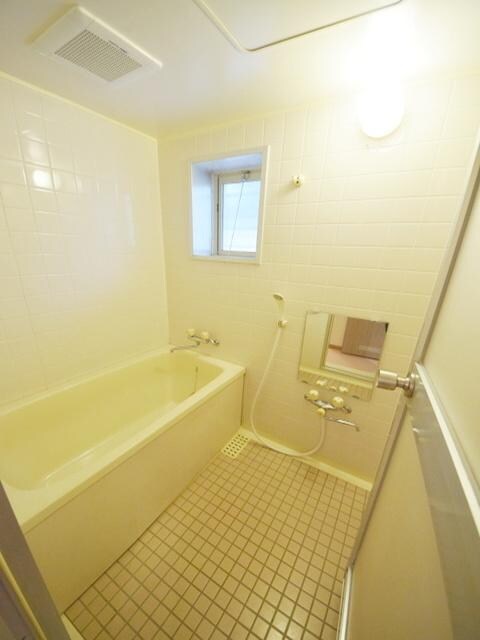 ブリージングタウン百草園の物件内観写真