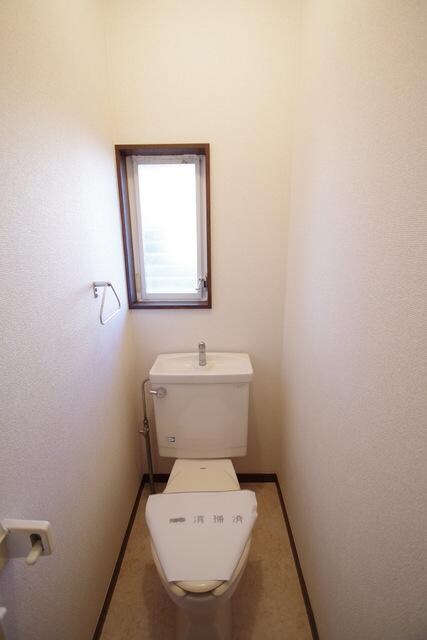 金井ビューヒルズＢ棟の物件内観写真