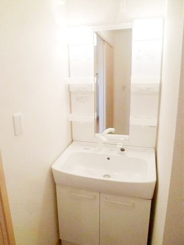 フラン・フィオーレＢの物件内観写真