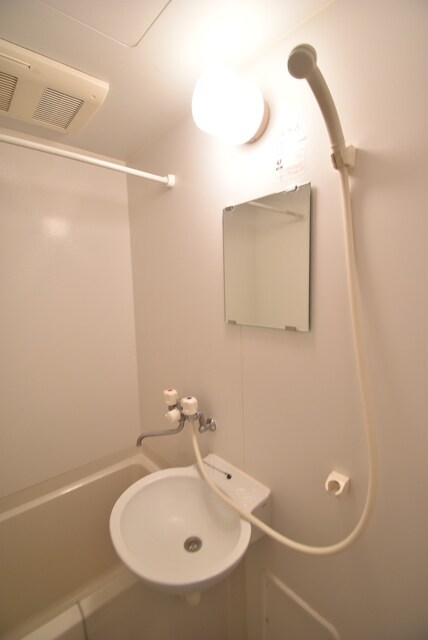 フローラ共和の物件内観写真