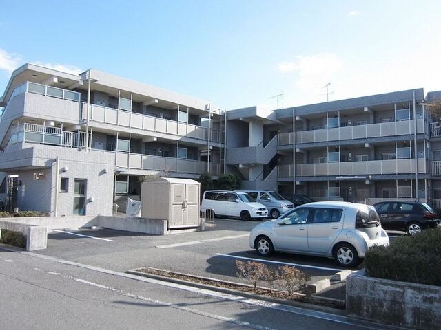 ガーデンハイツ大坂上の物件外観写真