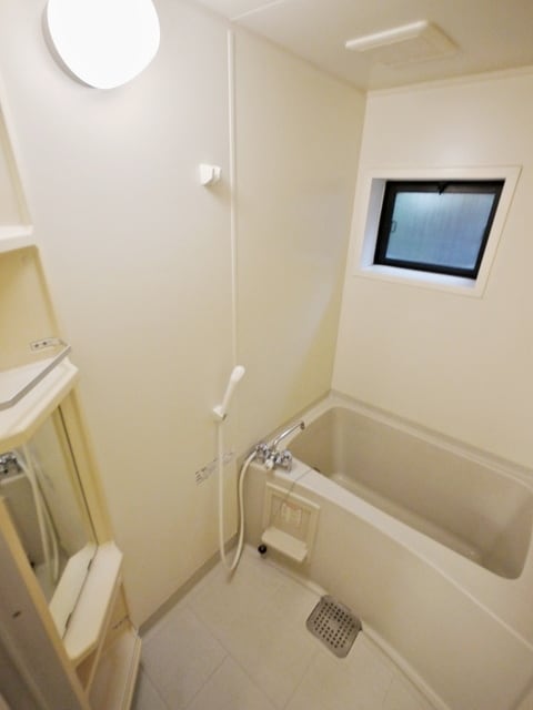 クイーンズコートの物件内観写真