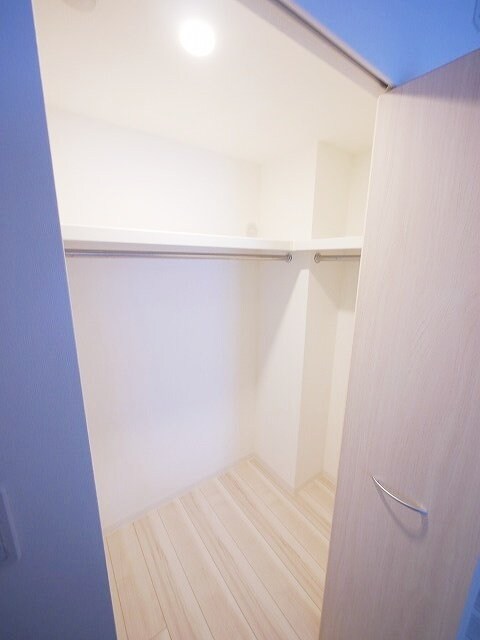 クアドリフォリエブルーの物件内観写真