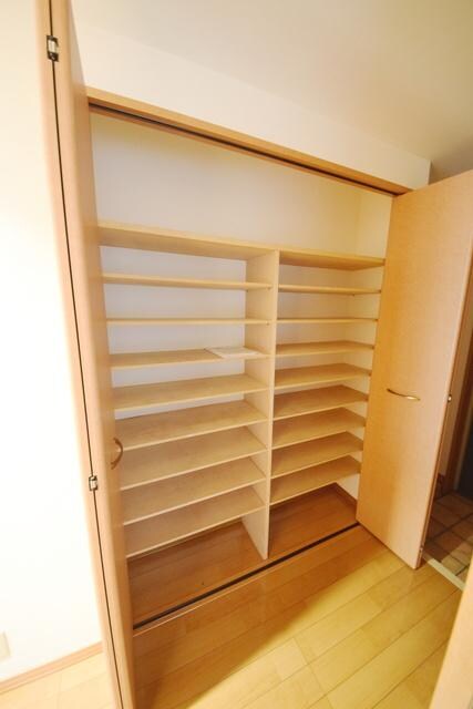 ミルキーウェイの物件内観写真