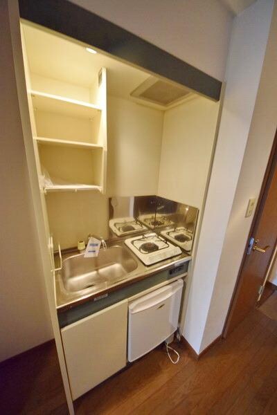 アドニスウエストの物件内観写真